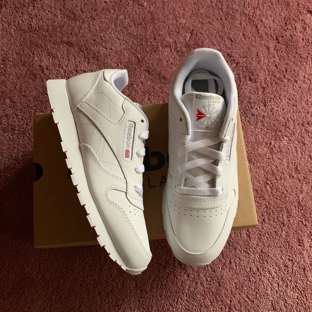 Classic White Reebox - Picture 2 of 7